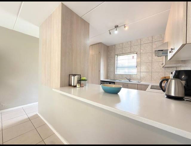 2 BEDROOM APARTMENT FOR SALE IN FOURWAYS